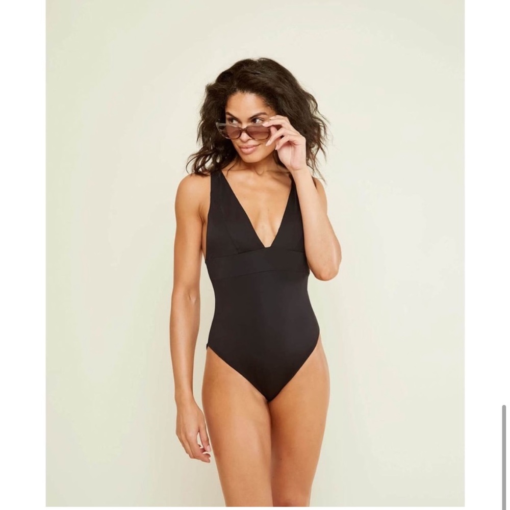 Andie Sardinia One Piece Solid Black Swimsuit Plunge V-Neck Size Large